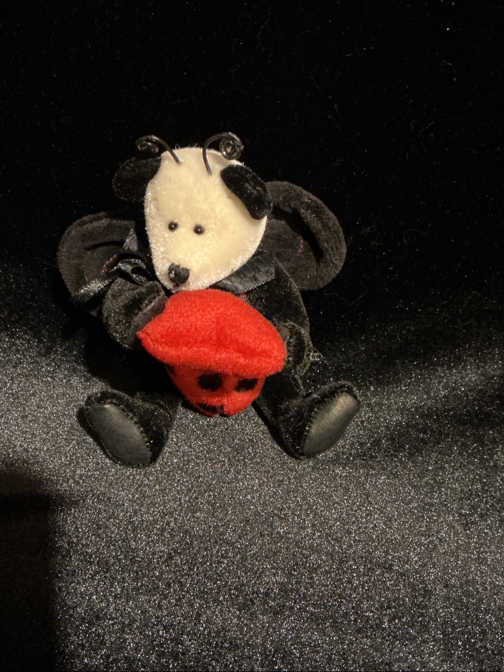 Boyds Bear Lady B Lovebug Plush Bear